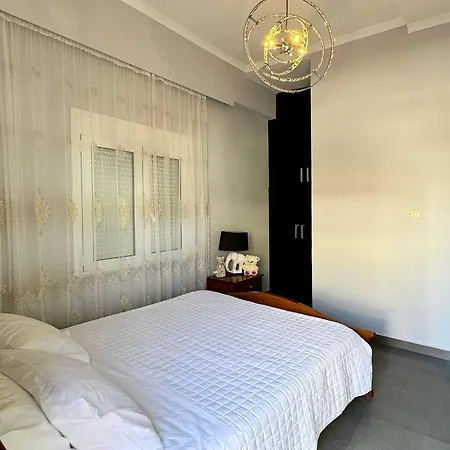 Lia Cozy Apartment *